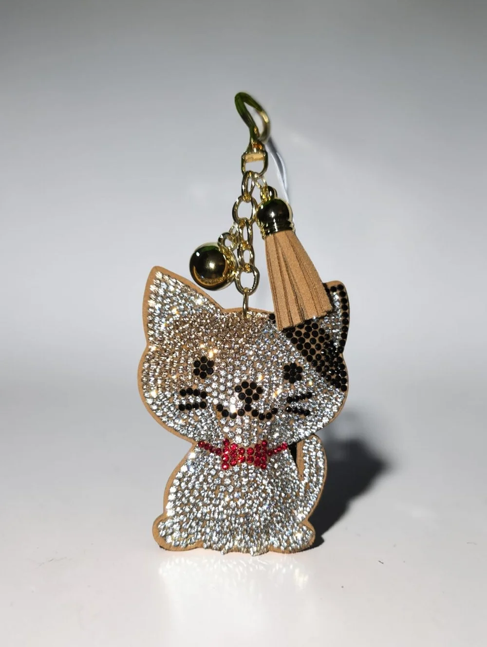 Nwt Sassified Boutique Crystal Cat Keychain Charm in Beige with Gold Accents
